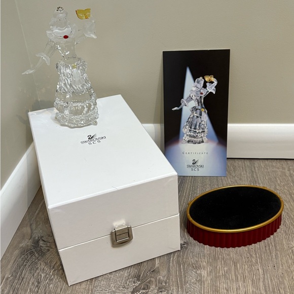 Swarovski 2000 Columbine Annual Limited Edition with Bonus Stand- New in Box
